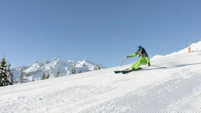 Skifahrer am Erlebnisberg Golm