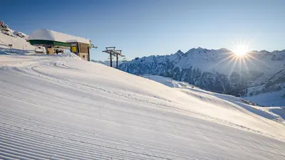 Blick auf eine Bergstation im Brandnertal