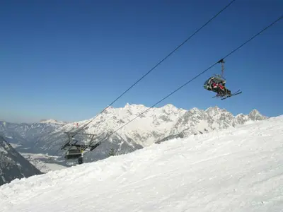 Sessellift im Skigebiet Buchensteinwand © Bergbahn Pillersee