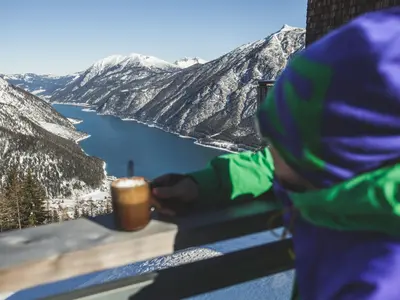 Pause mit Blick auf den Achensee © Sportalpen Achensee Karwendel Bergbahnen