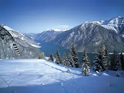 Blick auf den Achensee vom Gipfel des Zwölferkopfes © Karwendel Bergbahn, Achensee Berglift GmbH