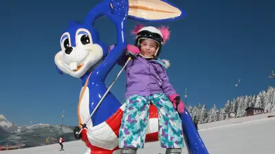 Hase in der Kinderschneewelt