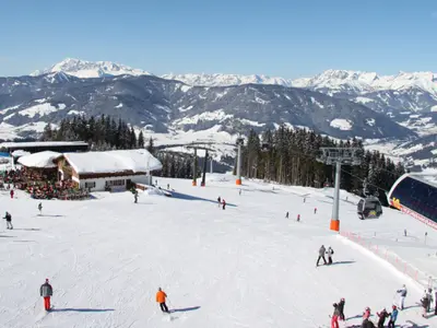 Bergstation mit Sportalm und 10er Gondel © TVB Radstadt