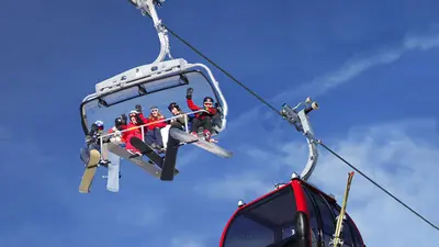 Bequem auf den Berg mit dem Sessellift