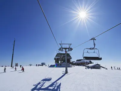 Ein Sessellift im Skigebiet Gerlitzen © Daniel Zupanc