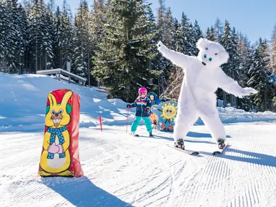 Skifahren lernen mit dem Gerlitzen Bino-Bär © Region Villach / Michael Stabentheiner