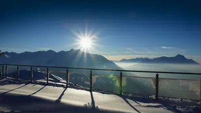 Terrasse der Gipfelhütte Venet