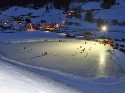 Der Eislaufplatz in See - Paznaun © Bergbahnen See