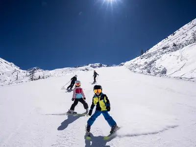 Familie im Skigebiet See © TVB Paznaun - Ischgl