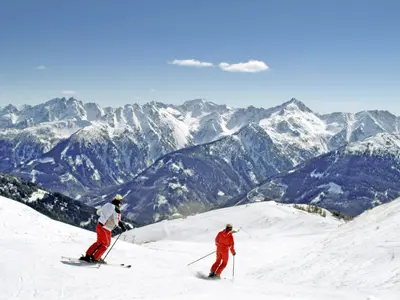 Skifahrer in Golzentipp © Obertilliacher Bergbahnen
