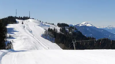 Breite Abfahrten im Skigebiet Dreiländereck
