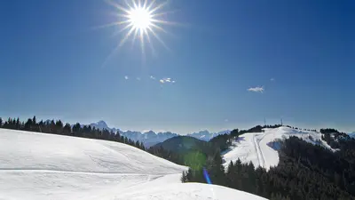 Strahlender Sonnenschein über dem Dreiländereck