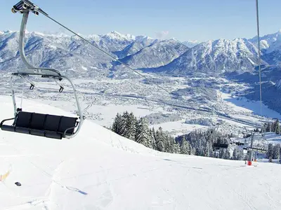 Sesselbahn am Hahnenkamm © Naturparkregion Reutte/Robert Eder