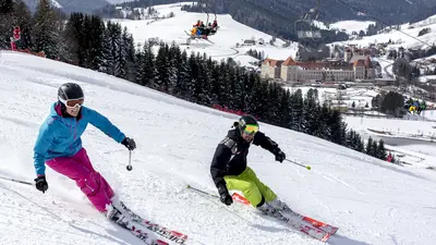 Rasante Abfahrt im Skigebiet Grebenzen
