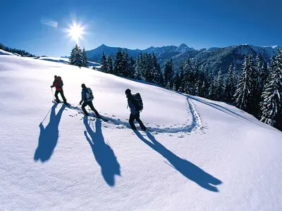 Winterwanderer in Ski Zillertal 3000 © www.tux.at