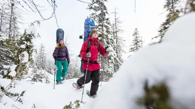 Schneeschuhwanderer im Skigebiet Ehrwalder Wettersteinbahnen