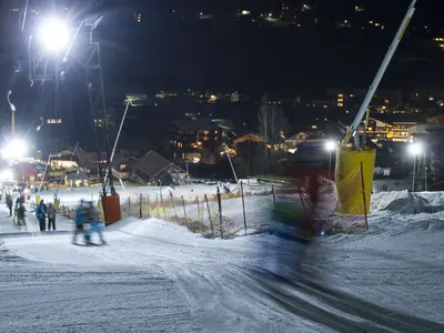 Kesserlift im Kleinwalsertal bei Nacht © Kessler Lift/Tallifte vg Markus Kessler