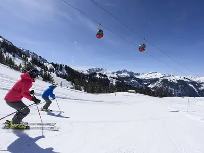 Skiabfahrt im Tannheimer Tal © Tannheimer Tal / Wolfgang Ehn