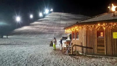 Hüttenbetrieb beim Nachtskilauf