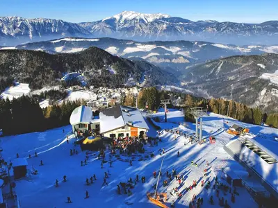 Blick auf das Liechtensteinhaus © Semmering-Hirschenkogel Bergbahnen