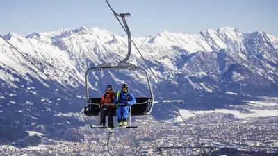 Sessellift im Skigebiet Muttereralm