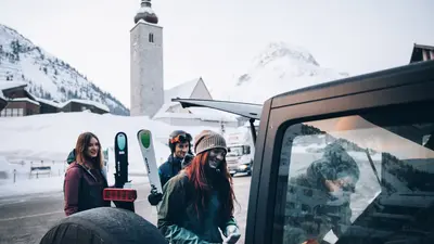 Skifahrer in Lech Zürs