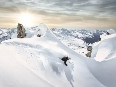 Powdervergnügen in Ski Arlberg © Arlberger Bergbahnen - Ski Arlberg