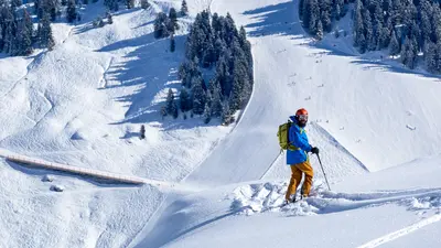 Skifahrer im Skigebiet Hochfügen