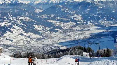 Blick von den Pisten am Zettersfeld im Skigebiet Lienzer Bergbahnen