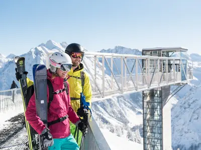 Besucher am Panoramaaufzug Walmendingerhorn © Oberstdorf/Kleinwalsertal Bergbahnen