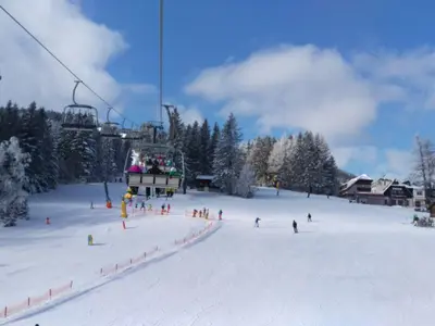 Blick auf den Sessellift in Mönichkirchen-Mariensee © Skischaukel Mönichkirchen-Mariensee