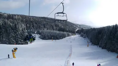 Blick auf den Sessellift in der Skischaukel Mönichkirchen-Mariensee