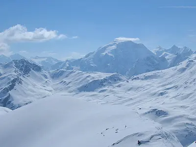 Ortlergruppe mit Stilser Joch © Fdbef via Wikimedia Commons (CC BY-SA 3.0)