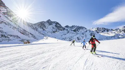 Skifahren am Schnalstaler Gletscher