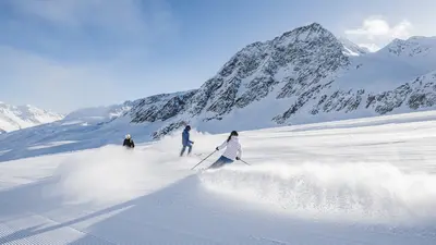 Skifahren im Schnalstal