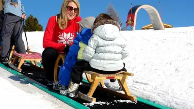 Schlittenfahren in Luckis Kinderland