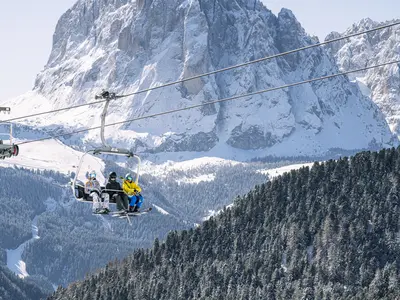 Der Langkofel überragt das Grödnertal © Val Gardena | Gröden