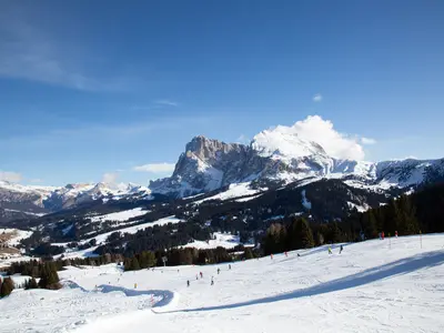 Breite und oft flache Pisten bestimmen das Bild auf der Seiser Alm © Sebastian Lindemeyer