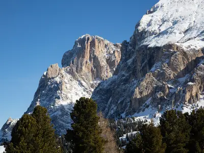 Die Steilwände von Plattkofel und Langkofel © Sebastian Lindemeyer
