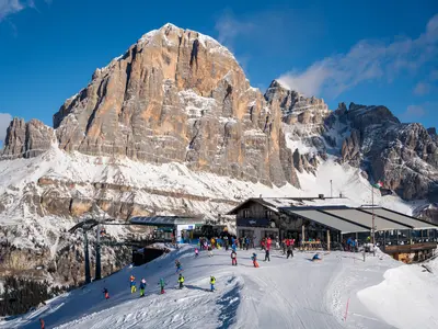 Skihütte in Cortina © manazproductions