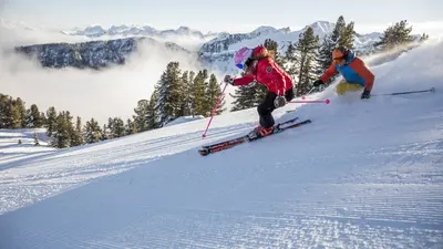 Skifahren auf der Alpe Cermis