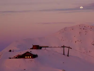 Hütten im Sonnenuntergang am Speikboden © Speikboden AG