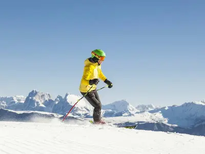 Ein Skifahrer auf der Piste © Tourismusverein Ritten / Tiberio Sorvillo