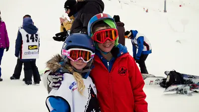 Kinder in der Skischule Monte Bondone