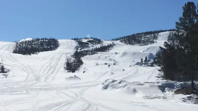 Blick auf die Pisten im Skigebiet Geilofjellet