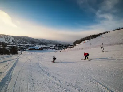 Blick von den Pisten im Skigebiet Geilofjellet © Geilo Holiday