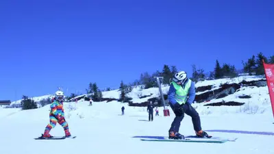 Unterwegs mit der Skischule im Skigebiet Lifjell Skisenter