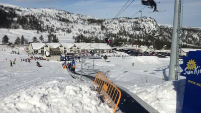 Blick auf das Förderband im Skigebiet Gautefall Alpine Centre