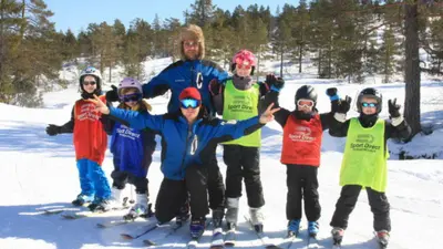 Die Kinderskischule im Skigebiet Gautefall Alpine Centre