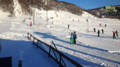 Pistentreiben im Skigebiet Skarslia